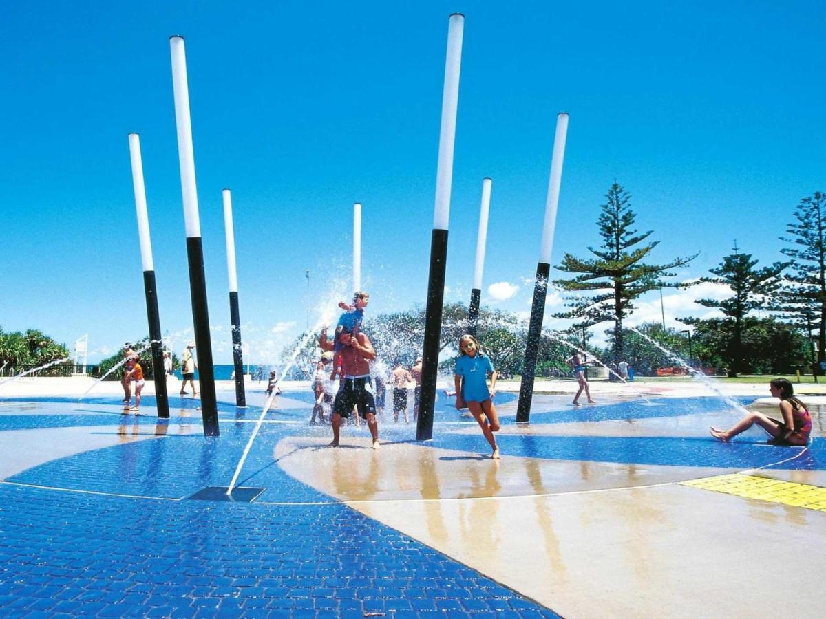 Family, Romance, Fun On Kings Beach Caloundra Exterior foto